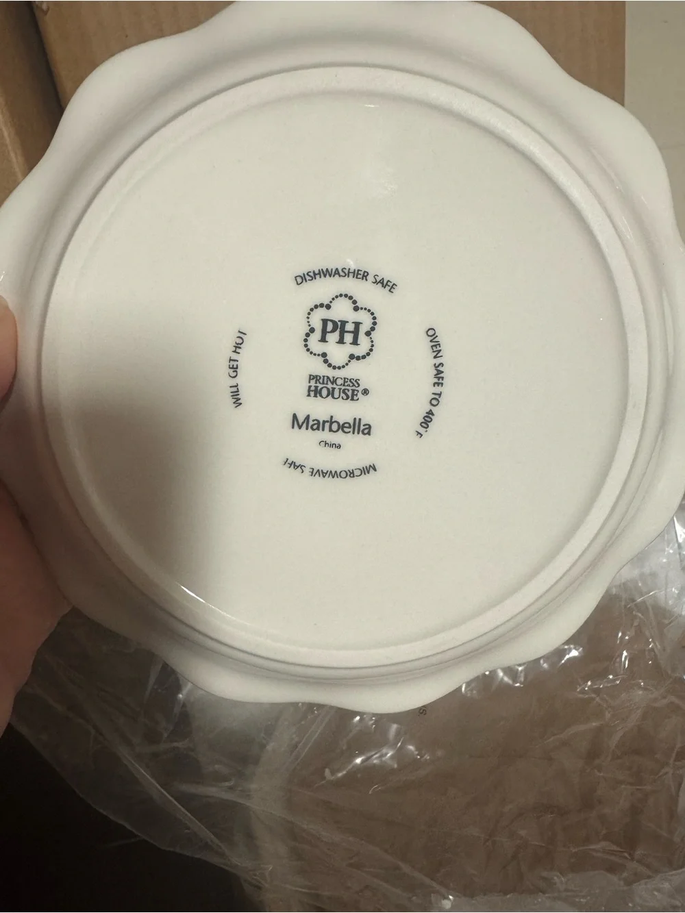 Princess House Cream Scalloped Ceramic Dinner Plate